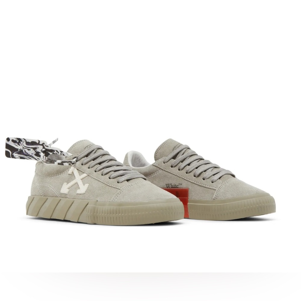OFF WHITE LOW VULCANIZED COW SUEDE
SNEAKERS Size 10
